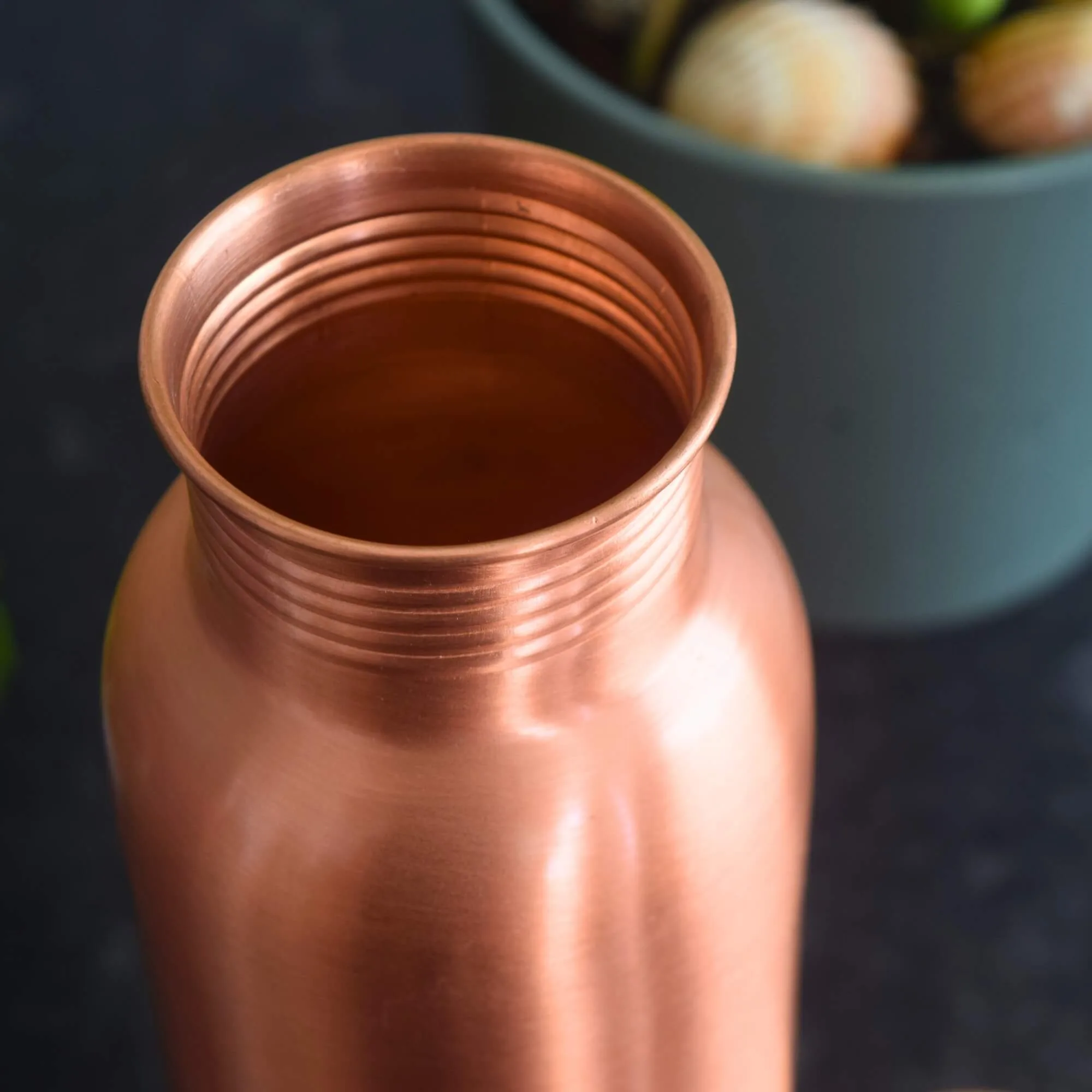Plain Solid Copper Water Bottle 1L UK - Image 4