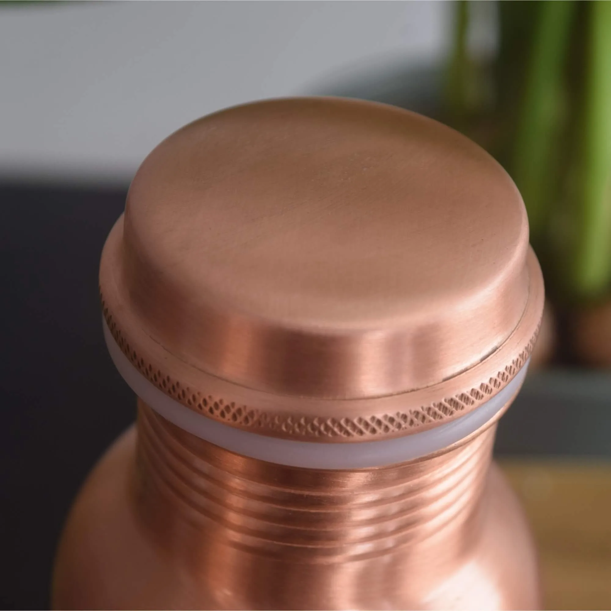 Plain Solid Copper Water Bottle 1L UK - Image 7