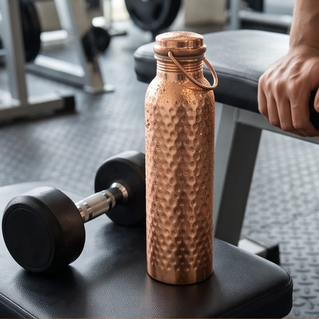Hammered Copper Water Bottle 6 Hammered copper water bottle 1 litre — detail, AM Stores UK